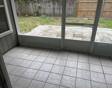 4017 Nw 60th Avenue - Photo Thumbnail 5