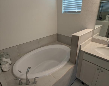 12568 Nw 138th Drive - Photo Thumbnail 32