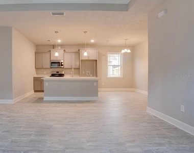 24339 Sw 18th Lane - Photo Thumbnail 2