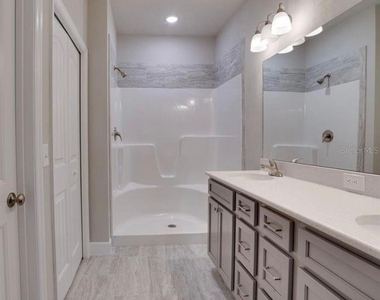 24339 Sw 18th Lane - Photo Thumbnail 5