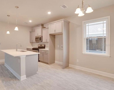24339 Sw 18th Lane - Photo Thumbnail 4
