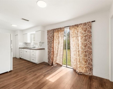 1911 Se 14th Avenue - Photo Thumbnail 4