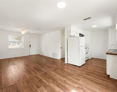 1911 Se 14th Avenue - Photo Thumbnail 5