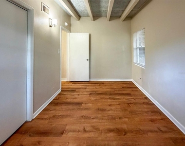 219 Nw 3rd Avenue - Photo Thumbnail 18