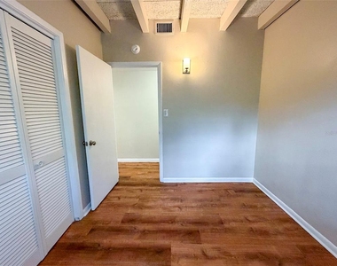 219 Nw 3rd Avenue - Photo Thumbnail 13