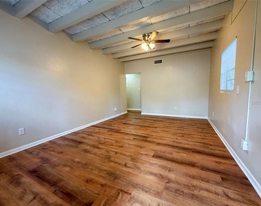 219 Nw 3rd Avenue - Photo Thumbnail 19