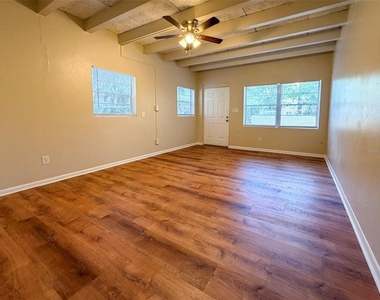 219 Nw 3rd Avenue - Photo Thumbnail 11