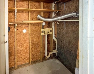 219 Nw 3rd Avenue - Photo Thumbnail 8