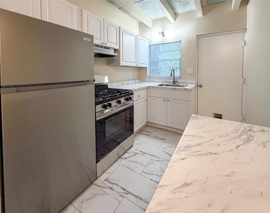 219 Nw 3rd Avenue - Photo Thumbnail 17