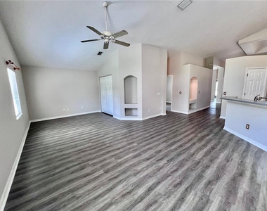 70 Wellesley Lane - Photo Thumbnail 17