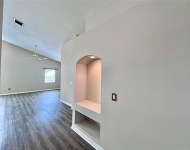 70 Wellesley Lane - Photo Thumbnail 9
