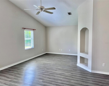 70 Wellesley Lane - Photo Thumbnail 15