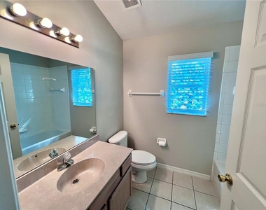 70 Wellesley Lane - Photo Thumbnail 21