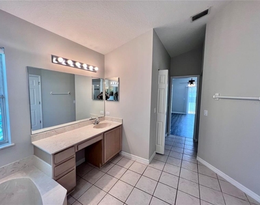70 Wellesley Lane - Photo Thumbnail 29