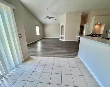 70 Wellesley Lane - Photo Thumbnail 16