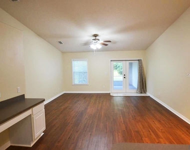42 Farmsworth Drive - Photo Thumbnail 9