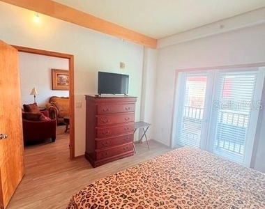 101 Palm Harbor Parkway - Photo Thumbnail 15