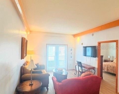 101 Palm Harbor Parkway - Photo Thumbnail 8