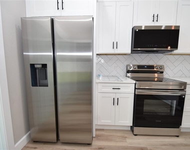55 Louisiana Drive - Photo Thumbnail 11