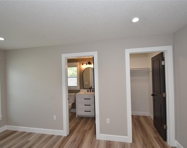 55 Louisiana Drive - Photo Thumbnail 21