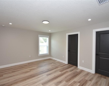 55 Louisiana Drive - Photo Thumbnail 19