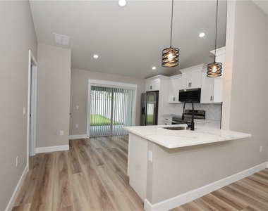 55 Louisiana Drive - Photo Thumbnail 9
