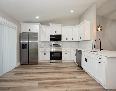 55 Louisiana Drive - Photo Thumbnail 10