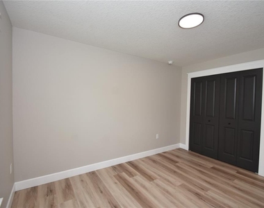 55 Louisiana Drive - Photo Thumbnail 27