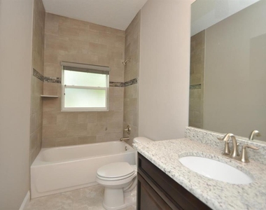 11 Ullynn Place - Photo Thumbnail 11