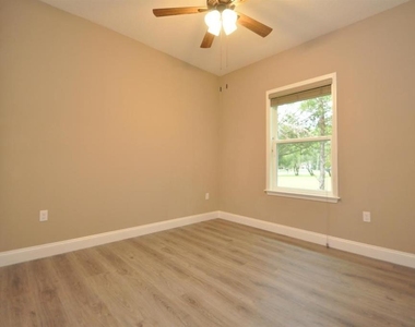 11 Ullynn Place - Photo Thumbnail 10
