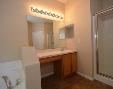 36 Reidsville Drive - Photo Thumbnail 29