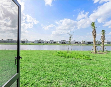 16420 Seven Lakes Avenue - Photo Thumbnail 28