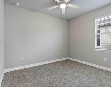 16420 Seven Lakes Avenue - Photo Thumbnail 5