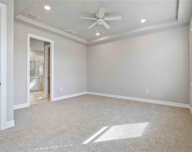 16420 Seven Lakes Avenue - Photo Thumbnail 19