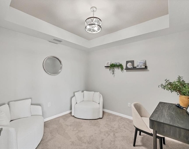14184 Heritage Landing Boulevard - Photo Thumbnail 14