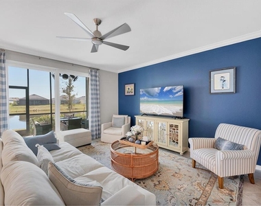 14184 Heritage Landing Boulevard - Photo Thumbnail 4