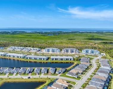14184 Heritage Landing Boulevard - Photo Thumbnail 29