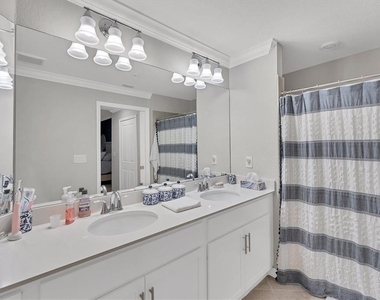 14184 Heritage Landing Boulevard - Photo Thumbnail 20