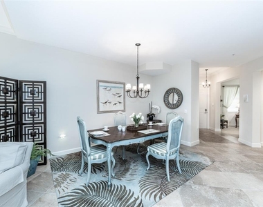 10521 Amberjack Way - Photo Thumbnail 7