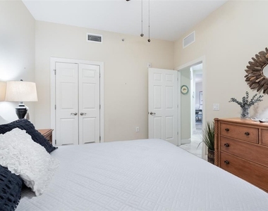 10521 Amberjack Way - Photo Thumbnail 45
