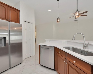 6841 74th Street Circle E - Photo Thumbnail 9