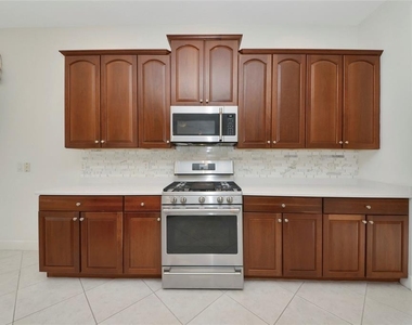 6841 74th Street Circle E - Photo Thumbnail 8