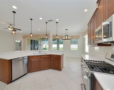 6841 74th Street Circle E - Photo Thumbnail 6
