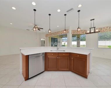 6841 74th Street Circle E - Photo Thumbnail 5