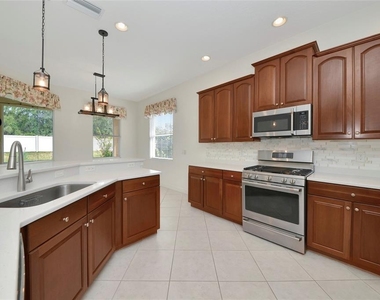 6841 74th Street Circle E - Photo Thumbnail 7