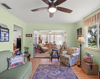 1325 Glen Oaks Drive E - Photo Thumbnail 17