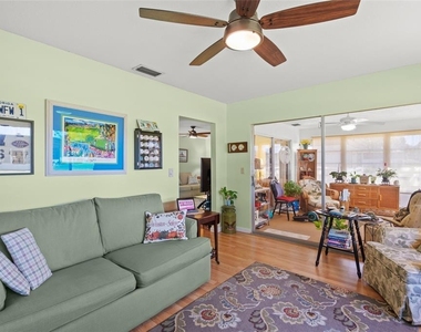 1325 Glen Oaks Drive E - Photo Thumbnail 14