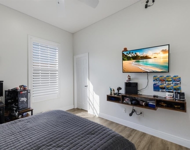 9405 Boxthorn Place - Photo Thumbnail 63