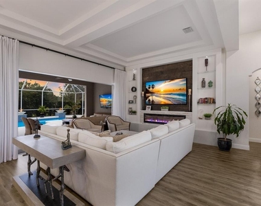 9405 Boxthorn Place - Photo Thumbnail 6