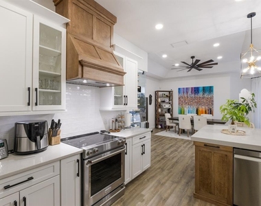 9405 Boxthorn Place - Photo Thumbnail 10